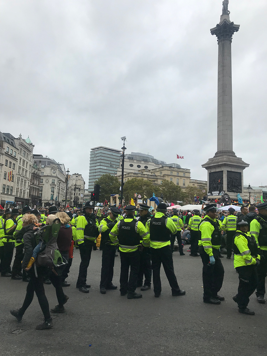 writers-rebel-trafalgar-square-police